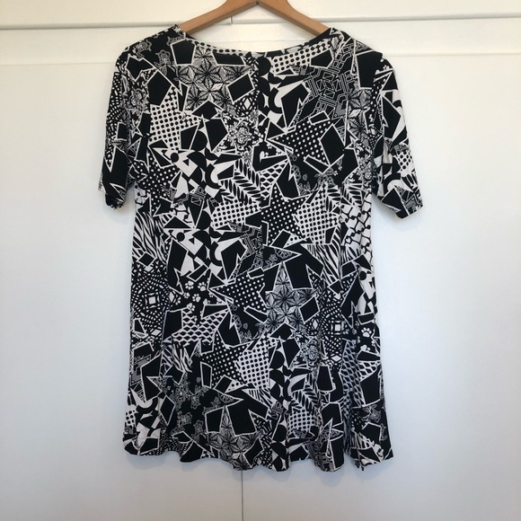 Lularoe Tunic Top S Geometric black/white design Oversize Simple Perfect… - Picture 5 of 7